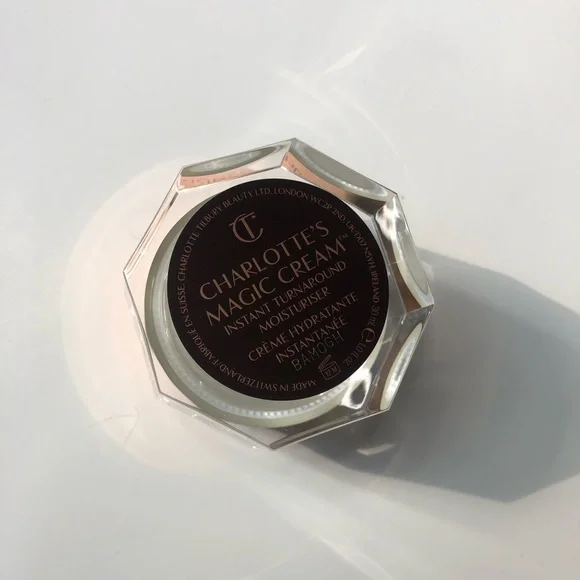 🆕 Charlotte Tilbury Magic Cream Moisturizer with Hyaluronic Acid - Picture 8 of 8